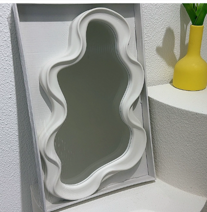Wavy Shaped Mirror