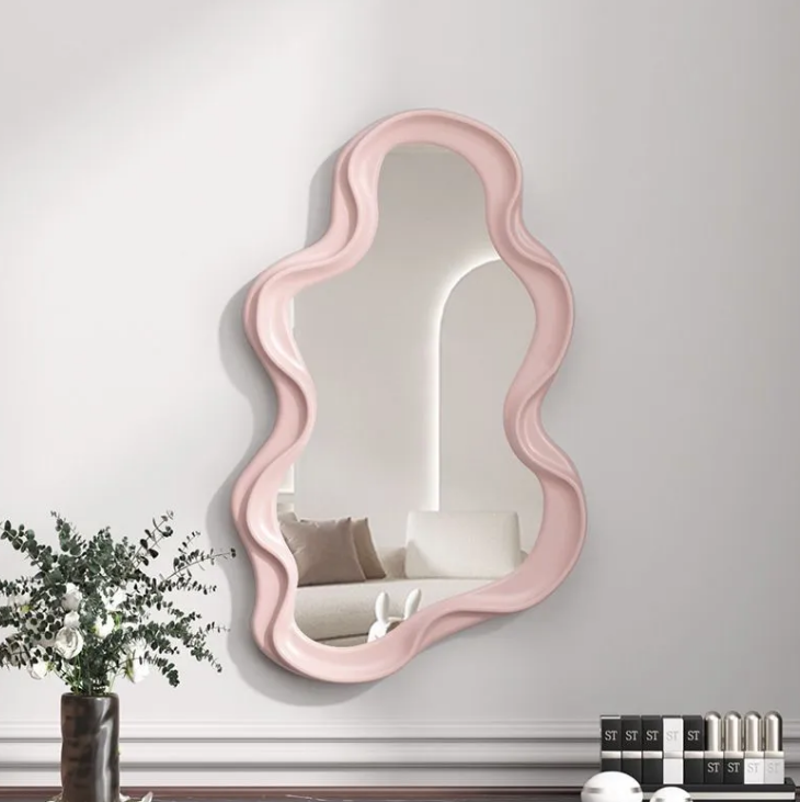 Wavy Shaped Mirror