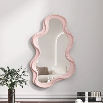 Wavy Shaped Mirror